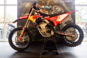 2026 DUCATI RED Ducati DESMO 450 MX