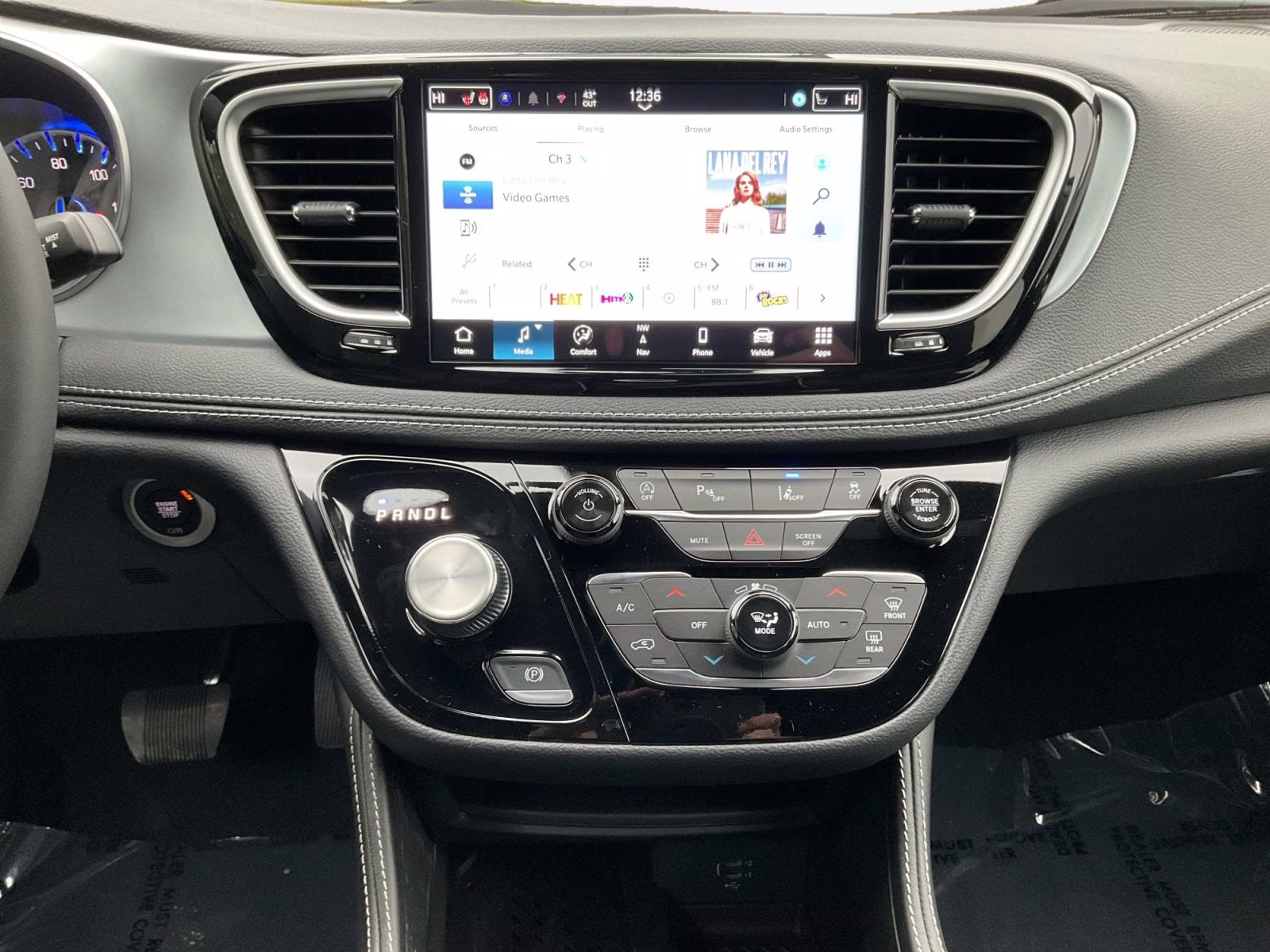 2026 Bright White Clearcoat Chrysler Pacifica Limited AWD Van