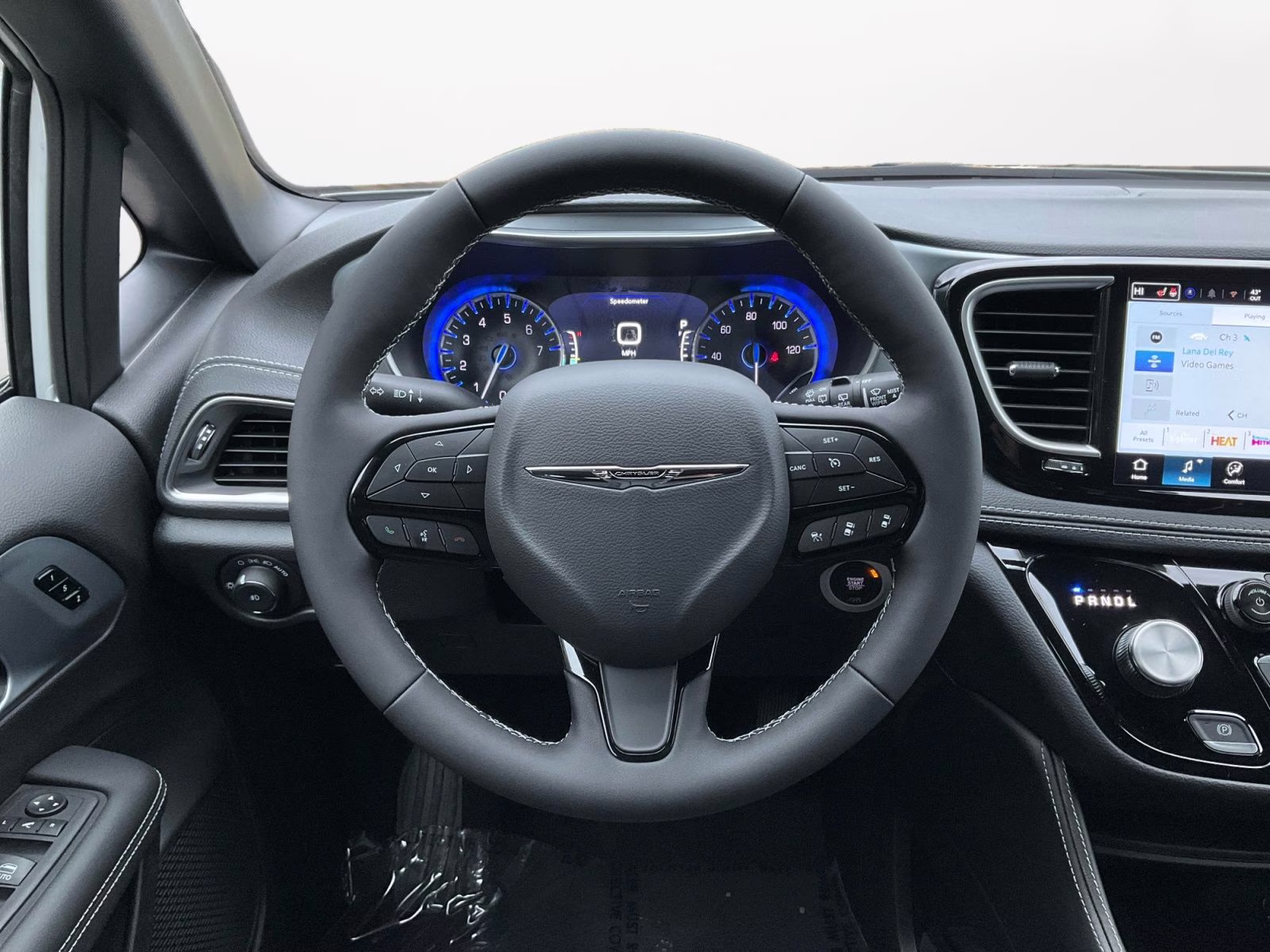 2026 Bright White Clearcoat Chrysler Pacifica Limited AWD Van