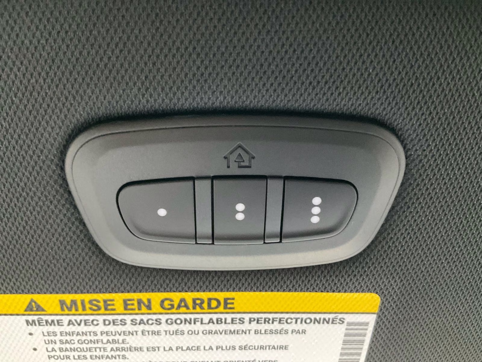 2026 Bright White Clearcoat Chrysler Pacifica Limited AWD Van