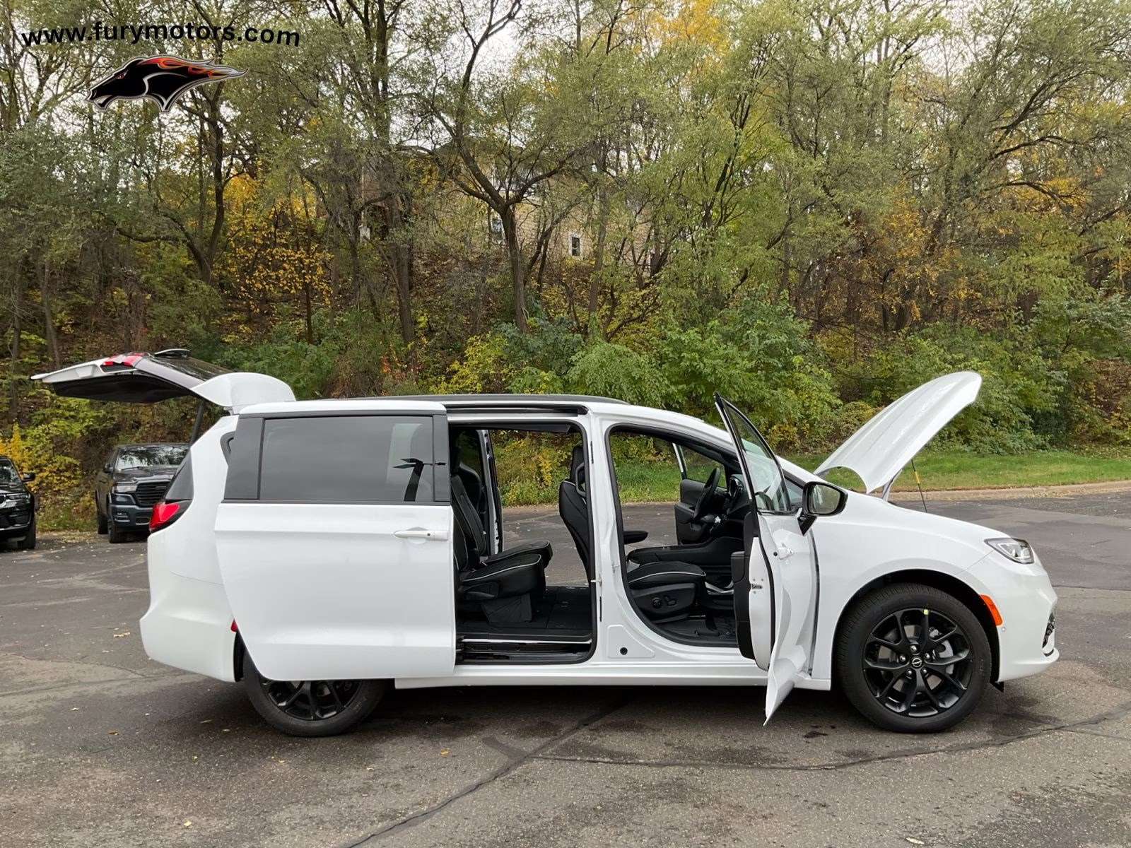 2026 Bright White Clearcoat Chrysler Pacifica Limited AWD Van