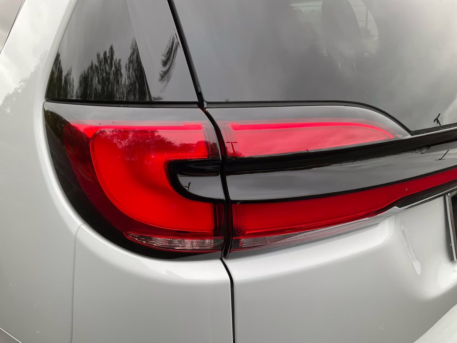 2026 Bright White Clearcoat Chrysler Pacifica Limited AWD Van