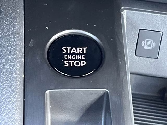 2026 Aspen White Tricoat Nissan Kicks SV FWD SUV