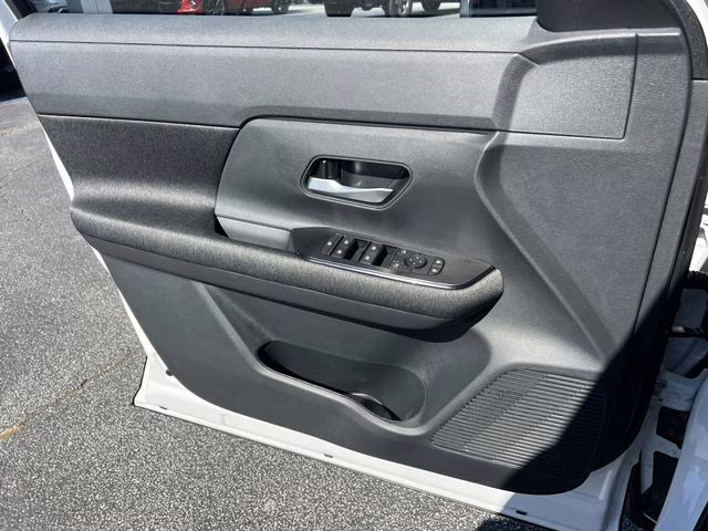 2026 Aspen White Tricoat Nissan Kicks SV FWD SUV