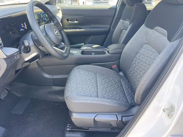 2026 Aspen White Tricoat Nissan Kicks SV FWD SUV