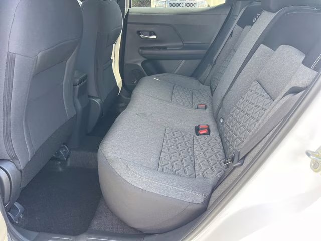 2026 Aspen White Tricoat Nissan Kicks SV FWD SUV