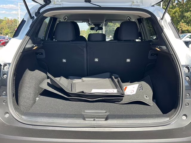 2026 Aspen White Tricoat Nissan Kicks SV FWD SUV