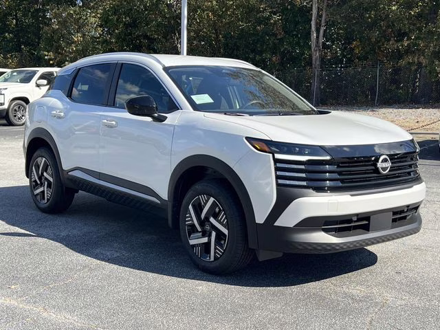 2026 Aspen White Tricoat Nissan Kicks SV FWD SUV