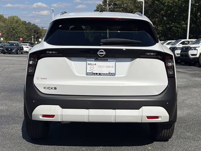 2026 Aspen White Tricoat Nissan Kicks SV FWD SUV