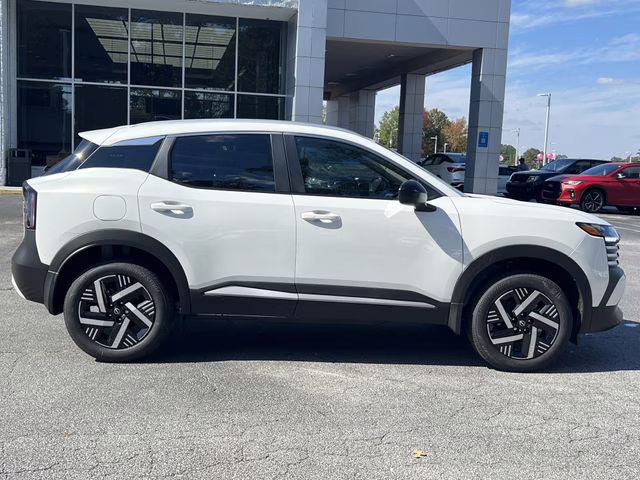 2026 Aspen White Tricoat Nissan Kicks SV FWD SUV
