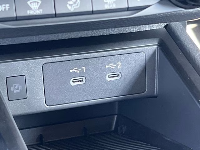 2026 Aspen White Tricoat Nissan Kicks SV FWD SUV