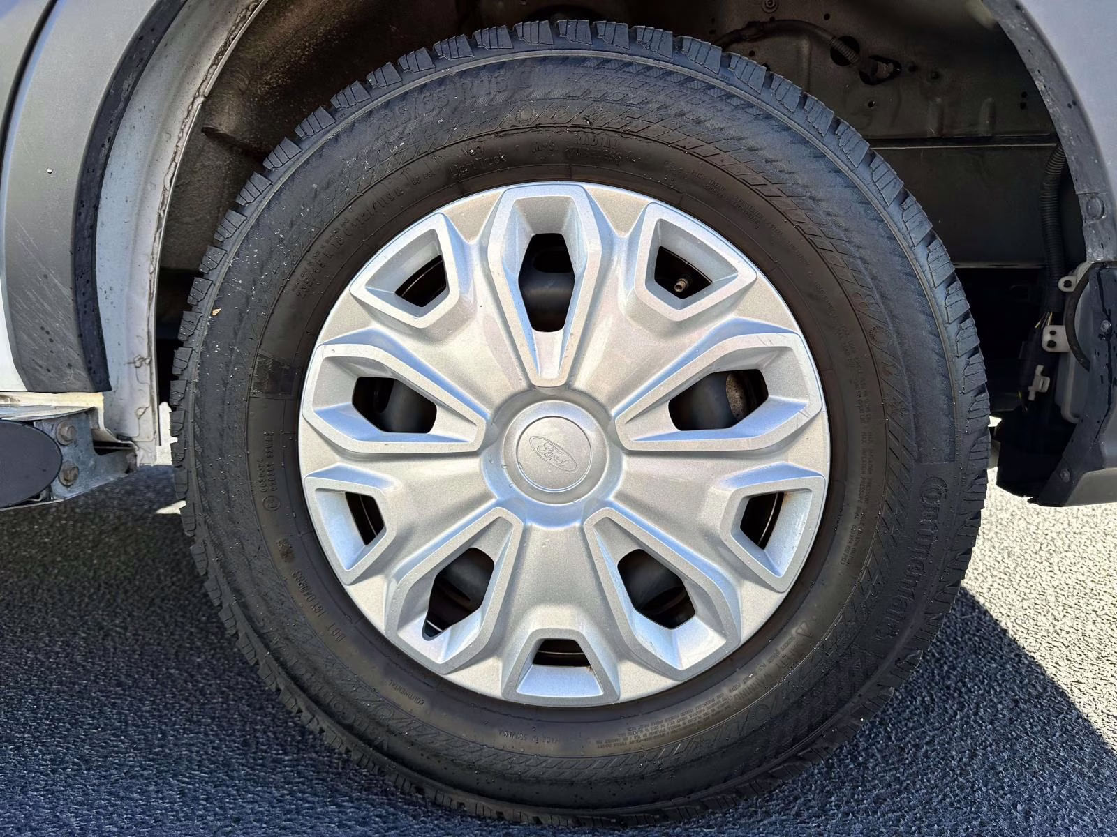 2024 Oxford White Ford Transit Cargo Van T-250 148 Low Rf 9070 GVWR RWD RWD Van