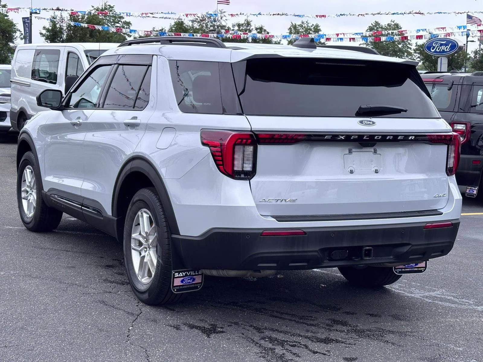 2026 Space White Metallic Ford Explorer Active w/100A Pkg 4WD 4X4 SUV