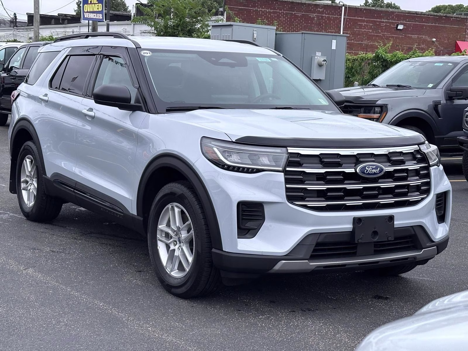 2026 Space White Metallic Ford Explorer Active w/100A Pkg 4WD 4X4 SUV