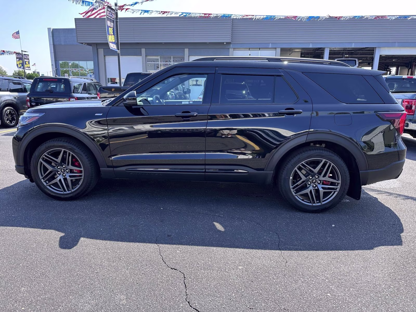 2026 Agate Black Metallic Ford Explorer ST-Line 4WD 4X4 SUV