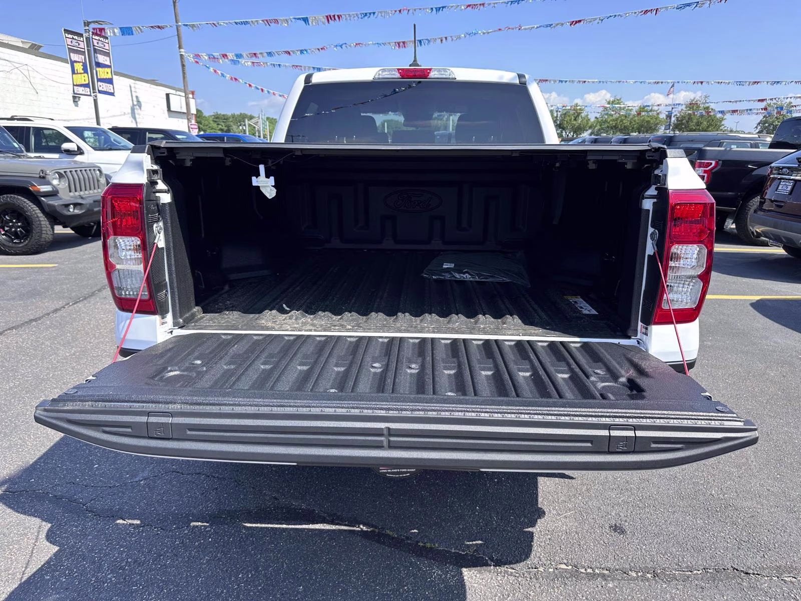 2025 Oxford White Ford Ranger XL 4WD SuperCrew 5' Box 4X4 Truck