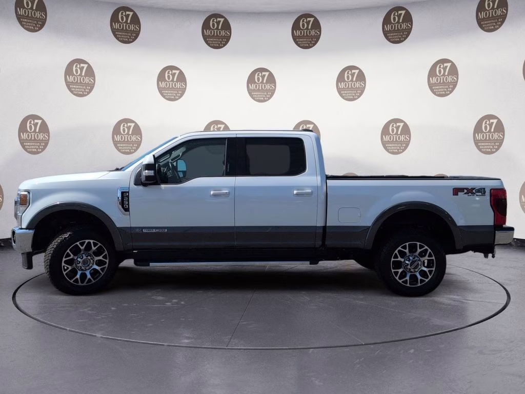 2020 White Ford Super Duty F-250 SRW Lariat 4X4 Truck