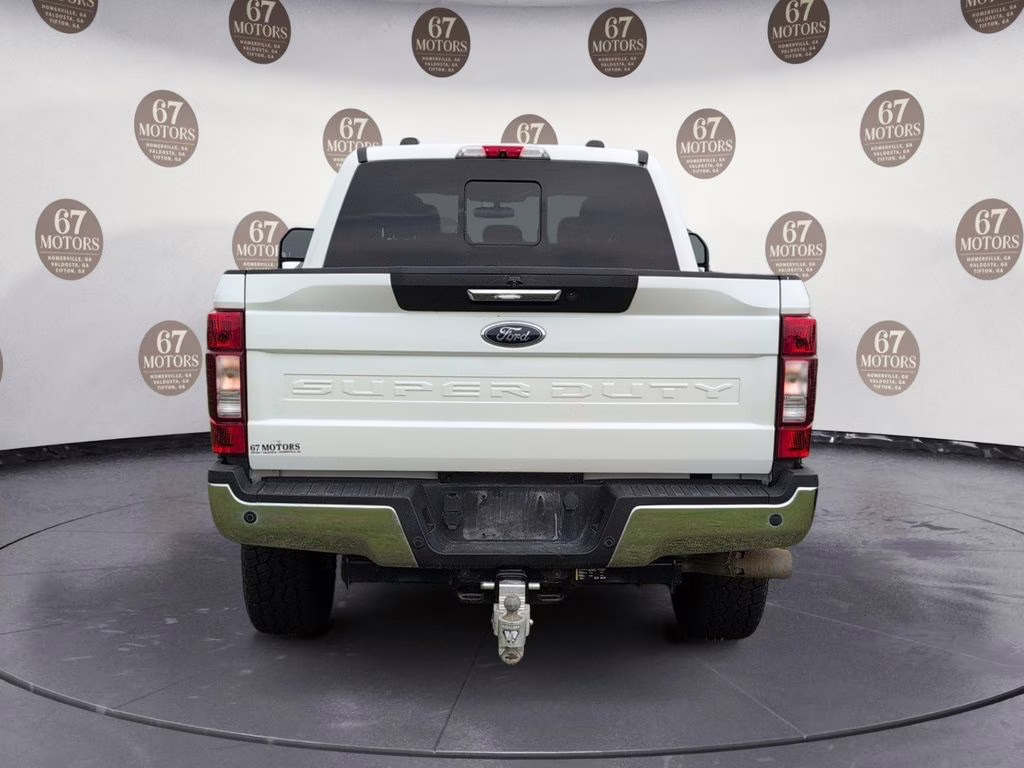 2020 White Ford Super Duty F-250 SRW Lariat 4X4 Truck