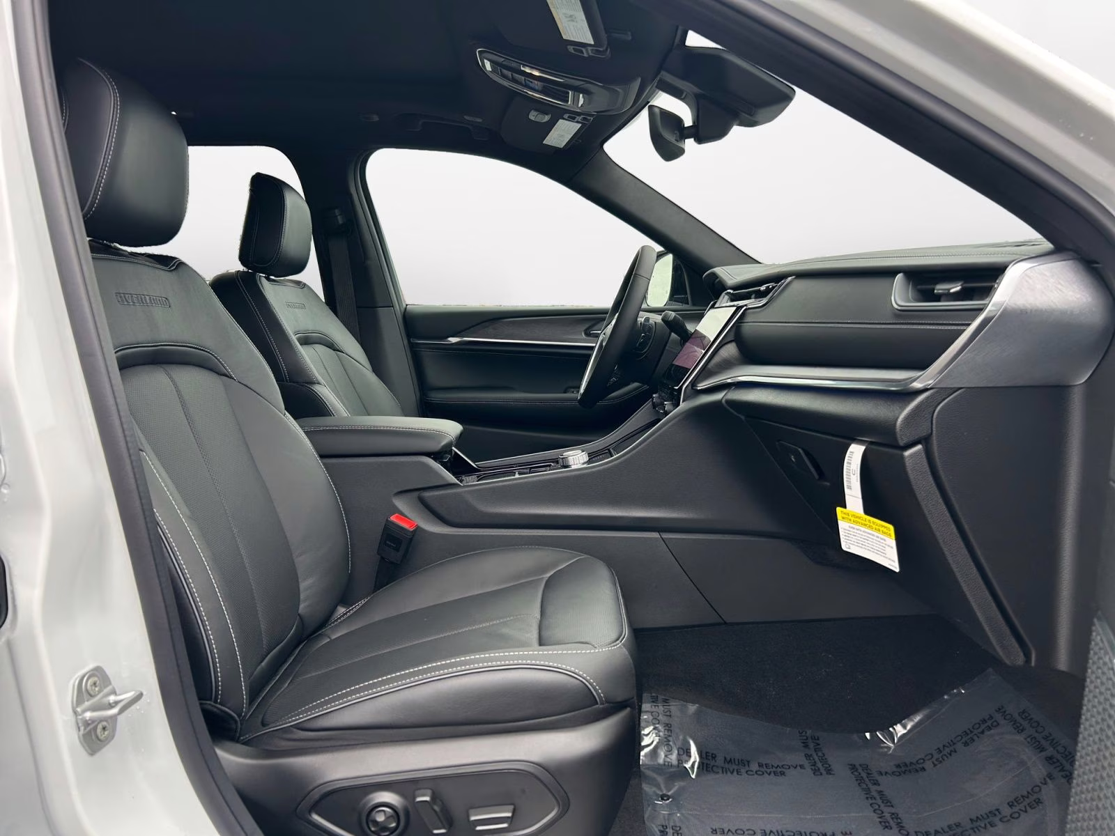 2025 Bright White Clearcoat Jeep Grand Cherokee Overland 4X4 SUV