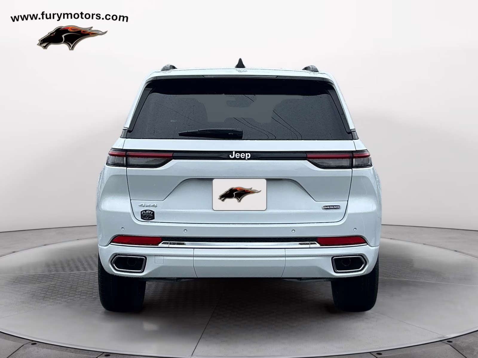 2025 Bright White Clearcoat Jeep Grand Cherokee Overland 4X4 SUV