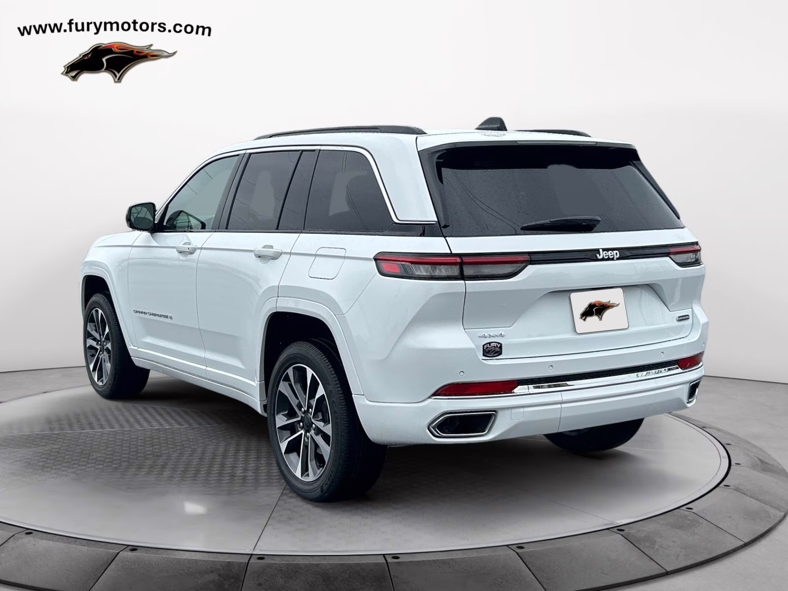 2025 Bright White Clearcoat Jeep Grand Cherokee Overland 4X4 SUV