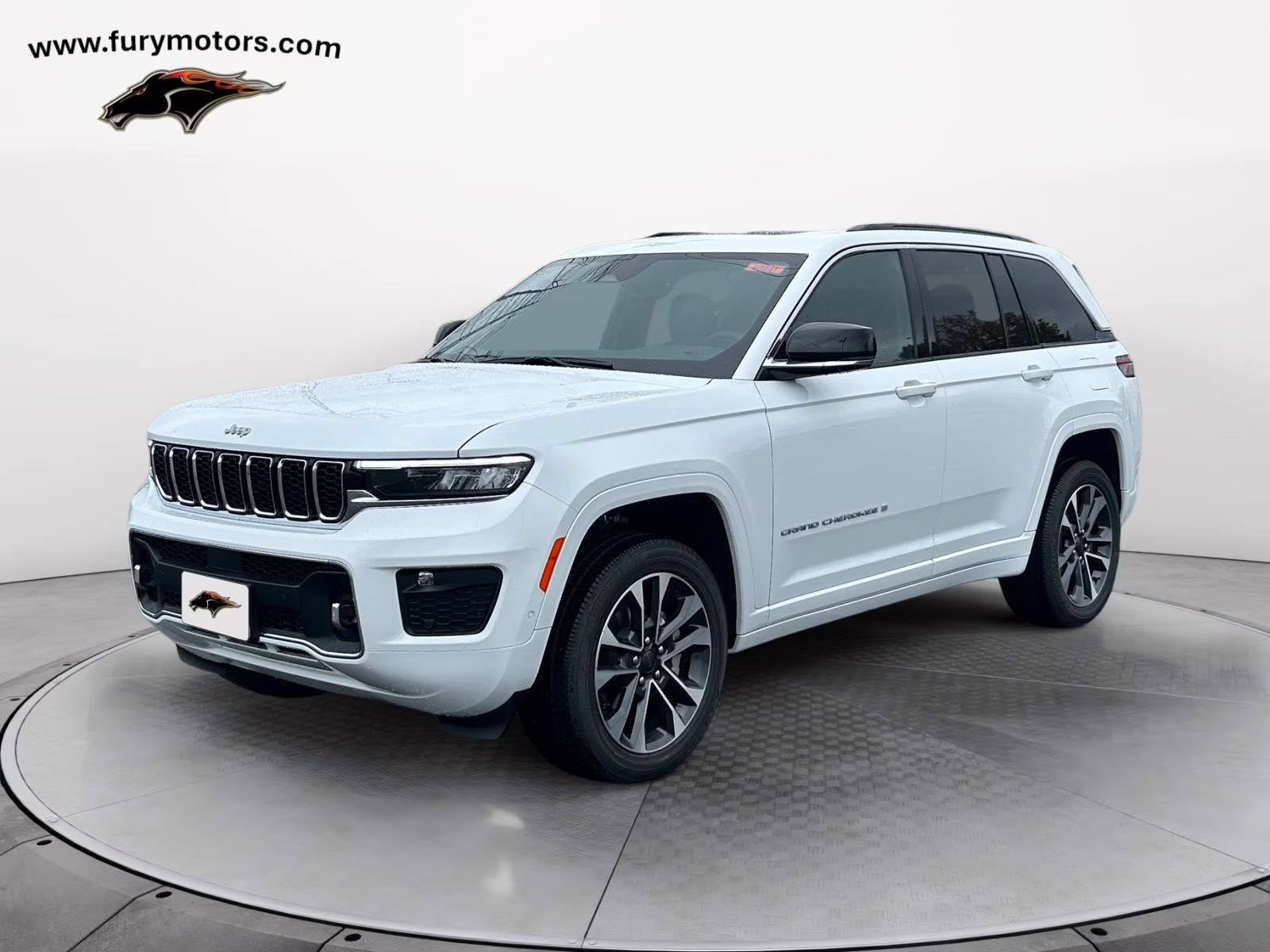 2025 Bright White Clearcoat Jeep Grand Cherokee Overland 4X4 SUV