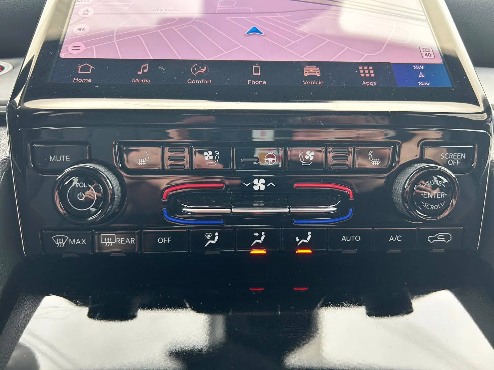 2025 Bright White Clearcoat Jeep Grand Cherokee Overland 4X4 SUV