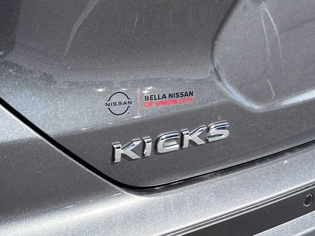 2025 Gun Metallic Nissan Kicks Play S FWD SUV