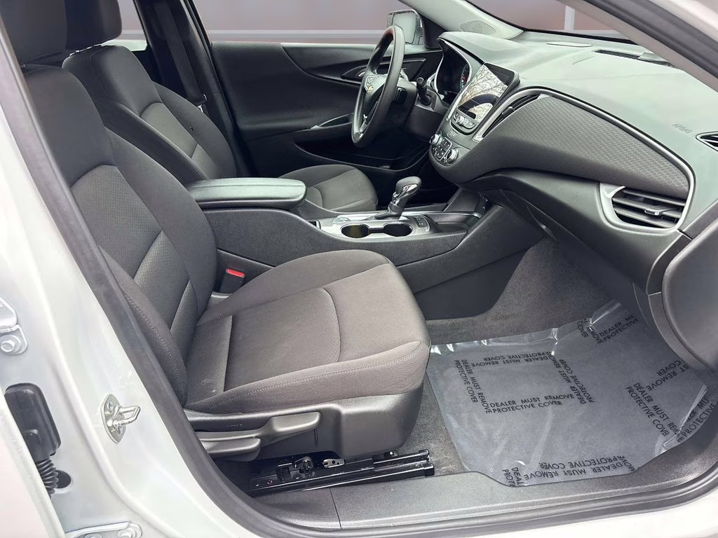 2024 Summit White Chevrolet Malibu LT FWD Sedan