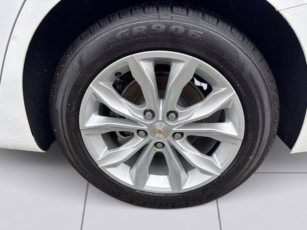 2024 Summit White Chevrolet Malibu LT FWD Sedan