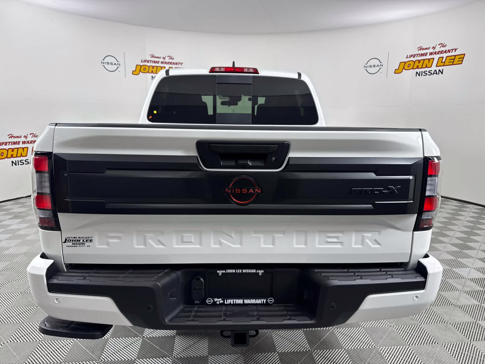 2026 Glacier White Nissan Frontier PRO-X RWD Truck