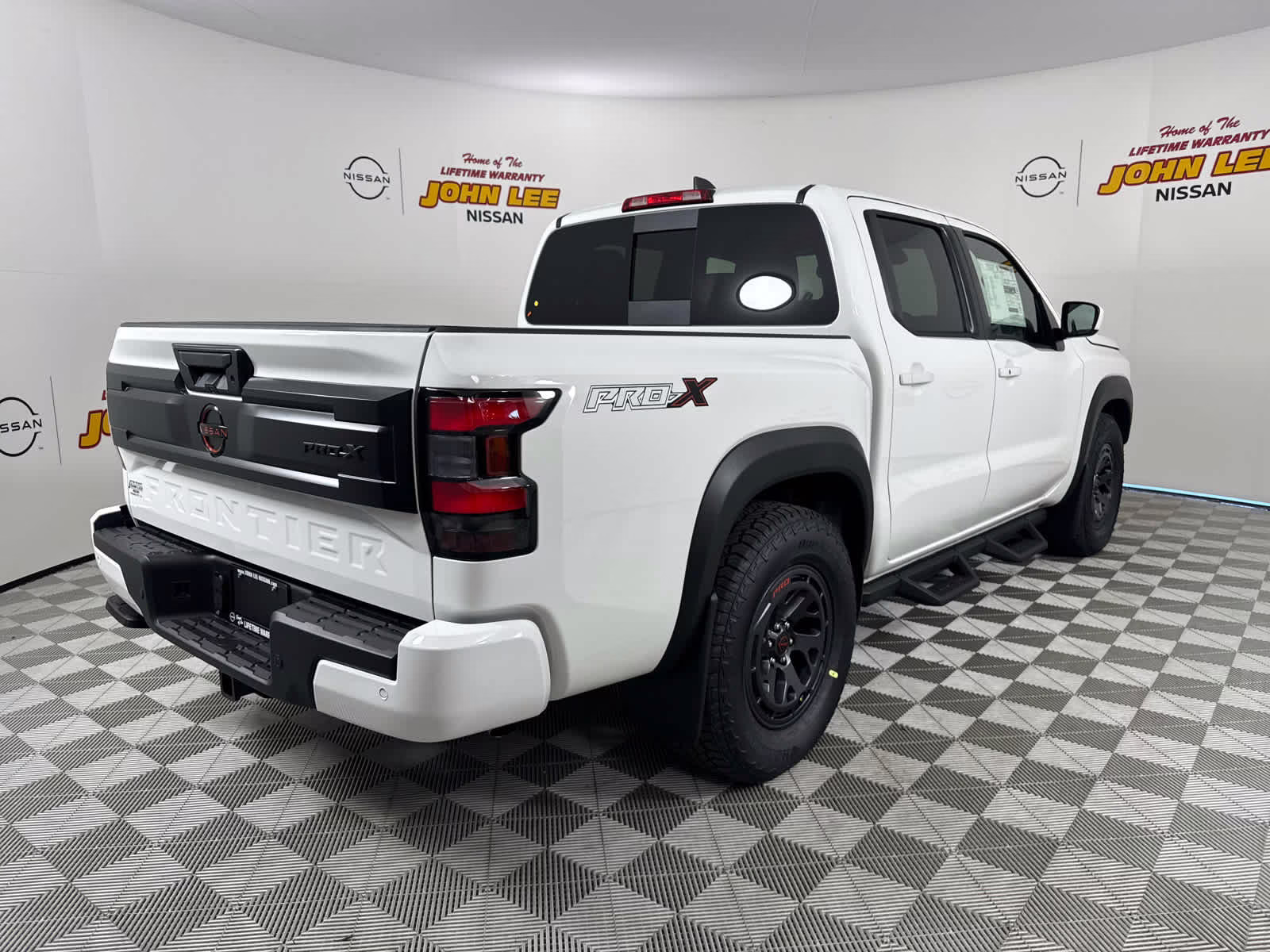 2026 Glacier White Nissan Frontier PRO-X RWD Truck