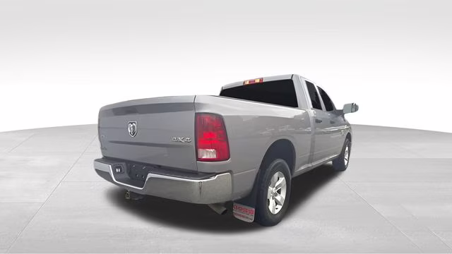2022 Billet Silver Metallic Clearcoat Ram 1500 Classic SLT 4X4 Truck