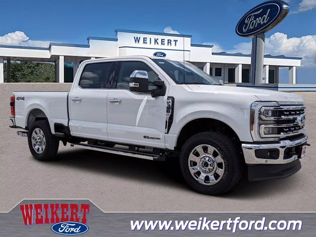2026 Oxford White Ford Super Duty F-350 SRW Lariat 4X4 Truck