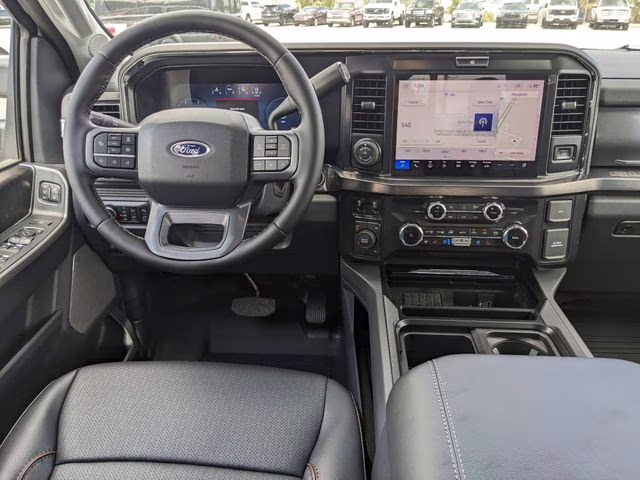 2026 Oxford White Ford Super Duty F-350 SRW Lariat 4X4 Truck