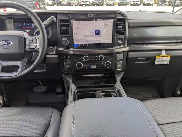 2026 Oxford White Ford Super Duty F-350 SRW Lariat 4X4 Truck