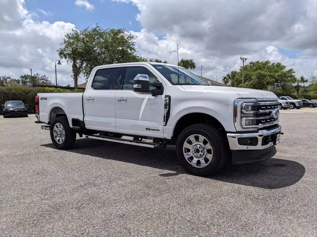 2026 Oxford White Ford Super Duty F-350 SRW Lariat 4X4 Truck