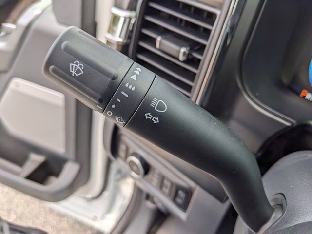 2026 Oxford White Ford Super Duty F-350 SRW Lariat 4X4 Truck