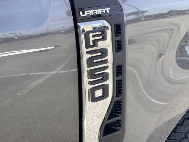 2026 Carbonized Gray Metallic Ford Super Duty F-250 SRW LARIAT 4X4 Truck