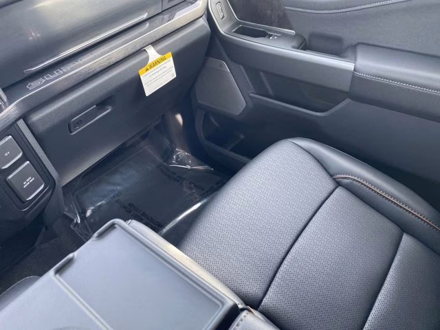 2026 Carbonized Gray Metallic Ford Super Duty F-250 SRW LARIAT 4X4 Truck