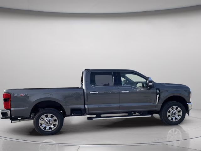 2026 Carbonized Gray Metallic Ford Super Duty F-250 SRW LARIAT 4X4 Truck