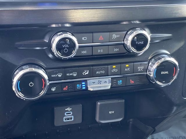 2026 Carbonized Gray Metallic Ford Super Duty F-250 SRW LARIAT 4X4 Truck