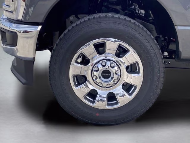 2026 Carbonized Gray Metallic Ford Super Duty F-250 SRW LARIAT 4X4 Truck