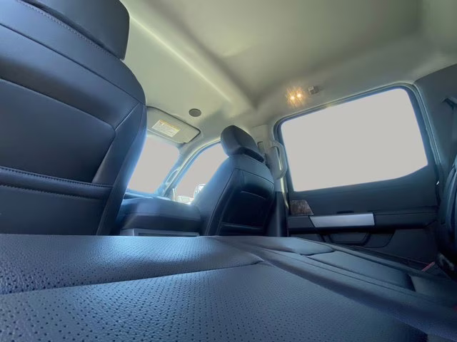 2026 Agate Black Metallic Ford Super Duty F-350 SRW LARIAT 4X4 Truck