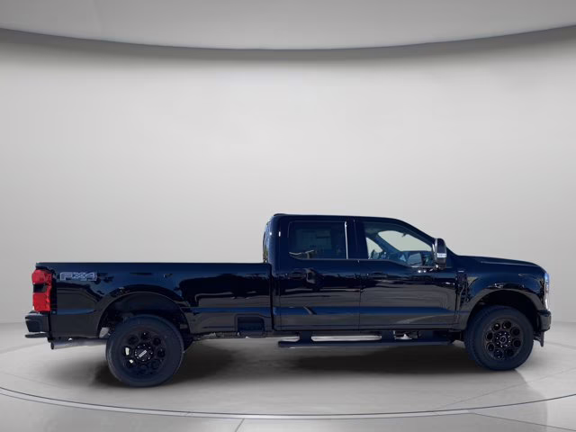 2026 Agate Black Metallic Ford Super Duty F-350 SRW LARIAT 4X4 Truck