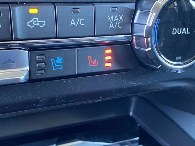 2026 Agate Black Metallic Ford Super Duty F-350 SRW LARIAT 4X4 Truck