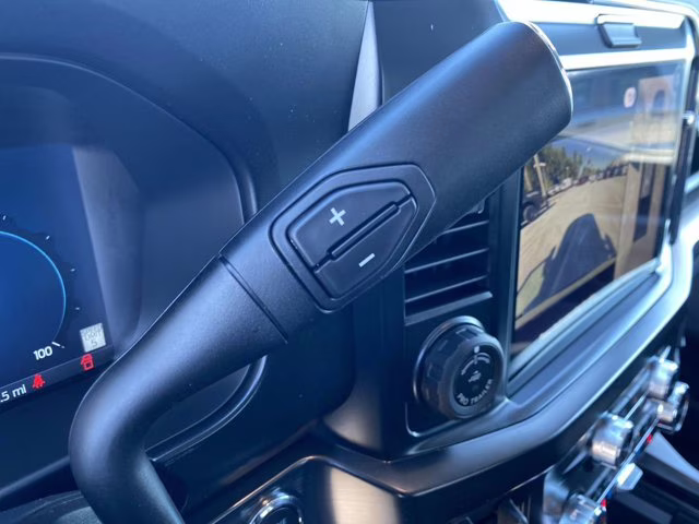 2026 Agate Black Metallic Ford Super Duty F-350 SRW LARIAT 4X4 Truck