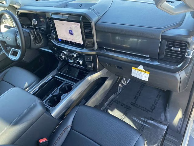 2026 Avalanche Ford Super Duty F-350 SRW LARIAT 4X4 Truck