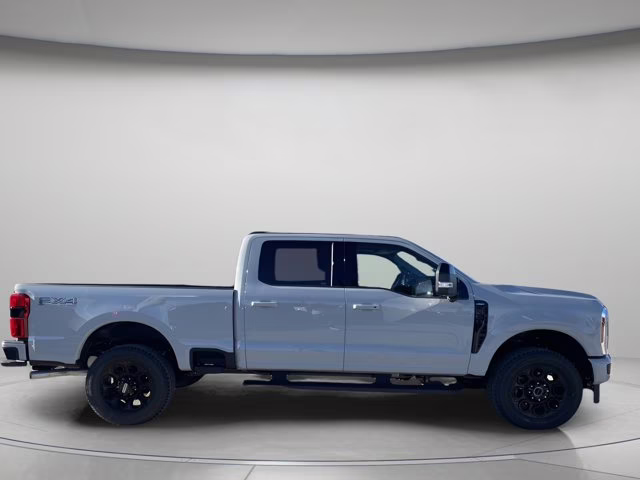 2026 Avalanche Ford Super Duty F-350 SRW LARIAT 4X4 Truck
