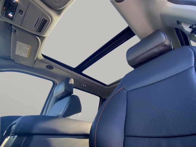 2026 Avalanche Ford Super Duty F-350 SRW LARIAT 4X4 Truck